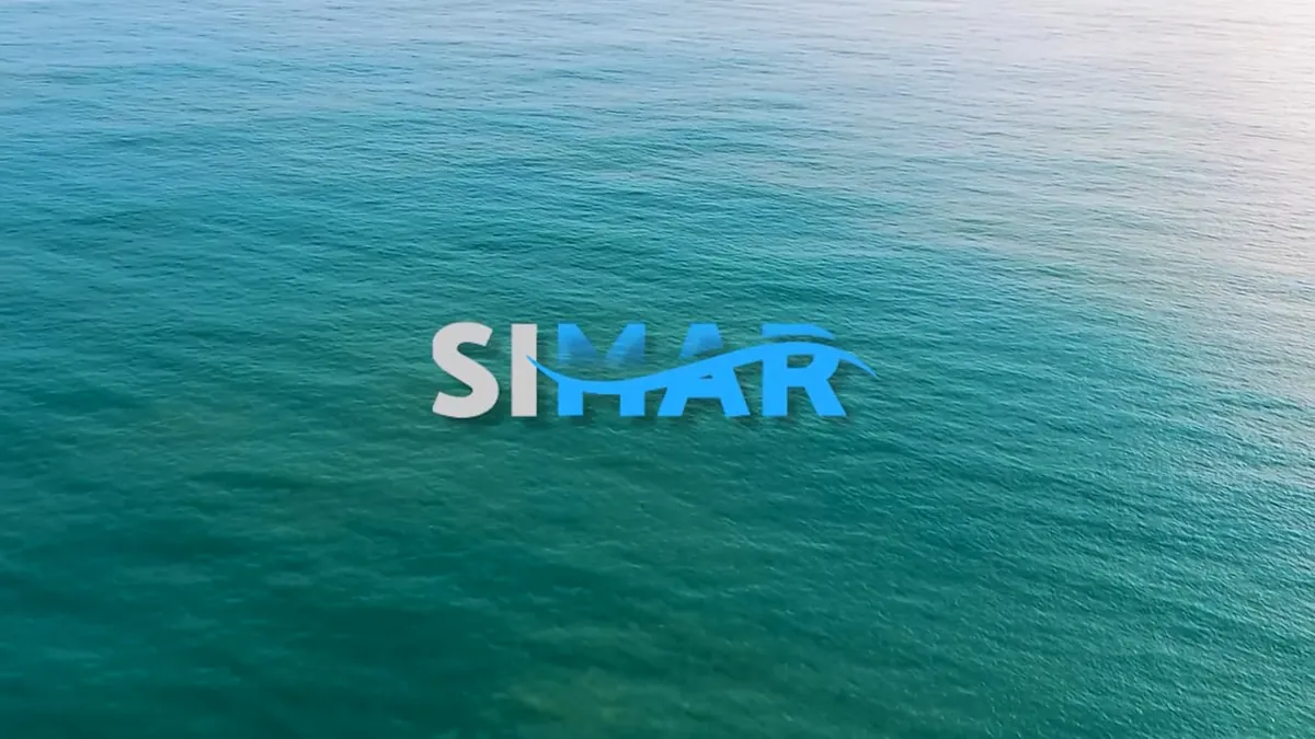 Fotograma del vídeo: el logotipo del SIMAR sobre la superficie del mar